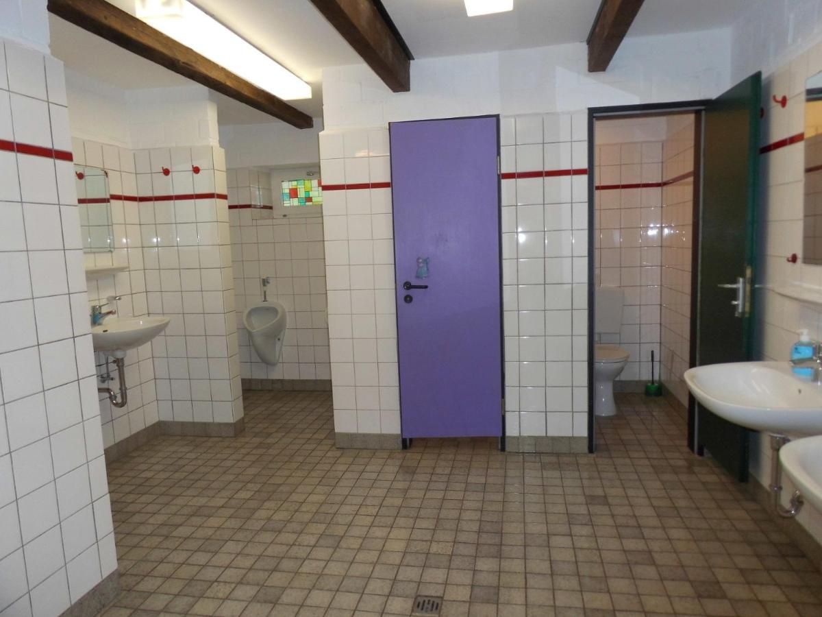 Das Haus Mit Der Roten Telefonzelle Apen Kültér fotó